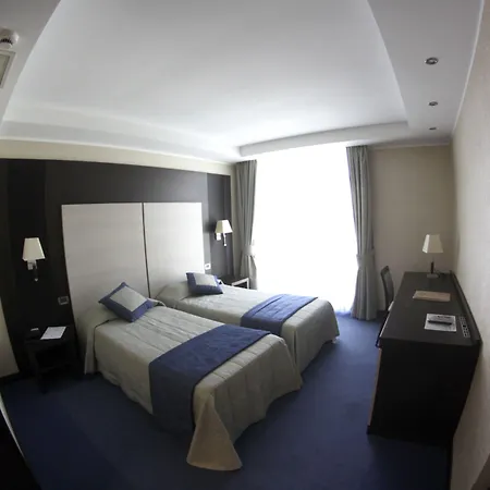 ホテル Napoli San Mauro 4*