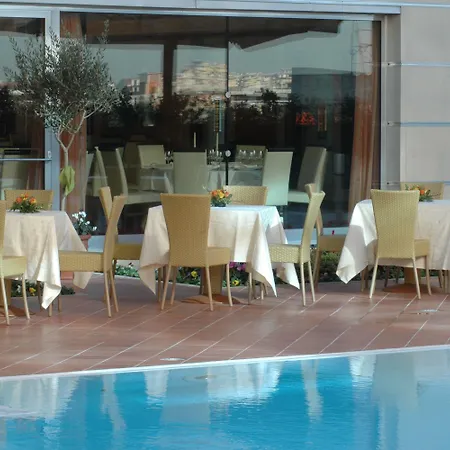 Отель Napoli San Mauro Казальнуово-ди- Наполи