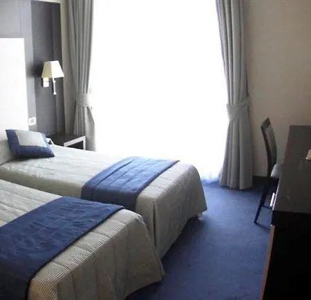 ホテル Napoli San Mauro 4*